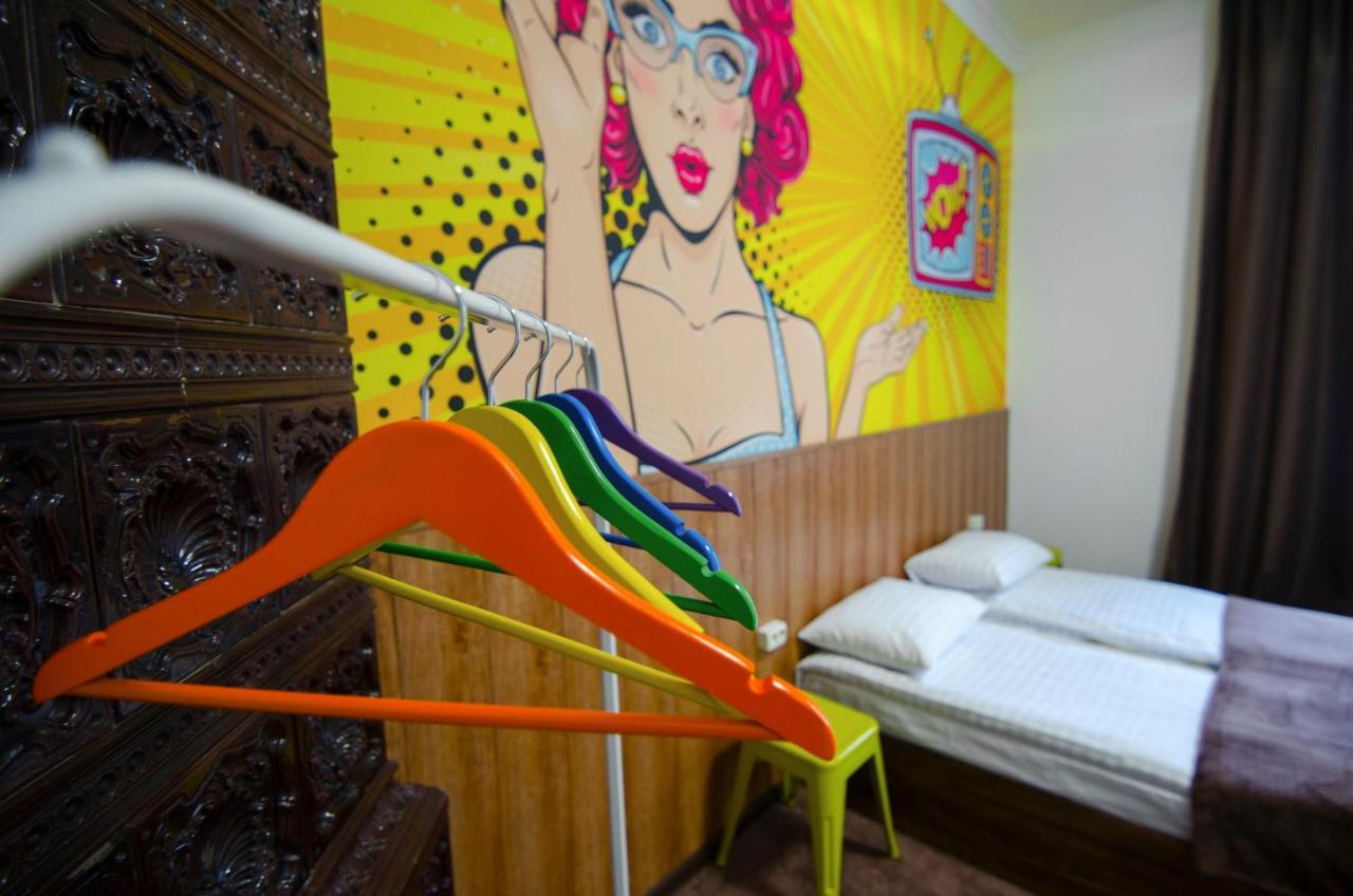 Pop Art Hostel Lviv Exterior foto