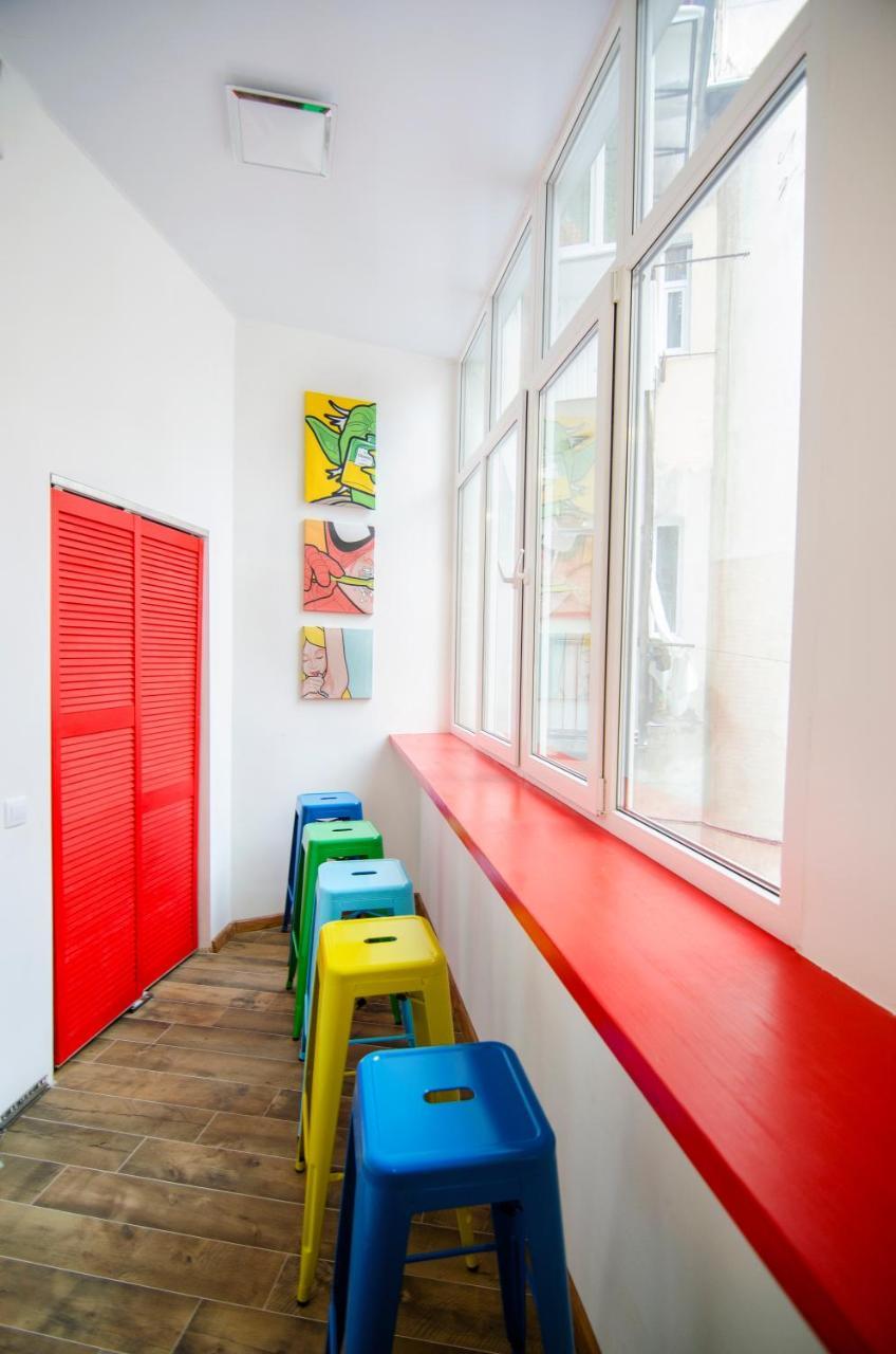 Pop Art Hostel Lviv Exterior foto